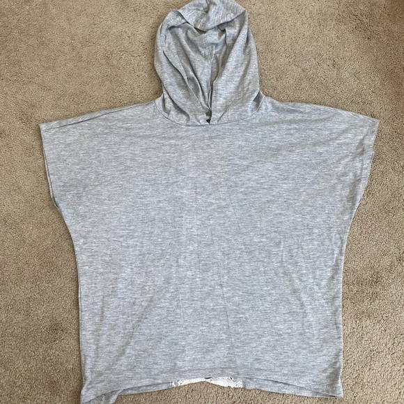 Aeropostale t-shirt hoodie with lace back - Picture 3 of 4